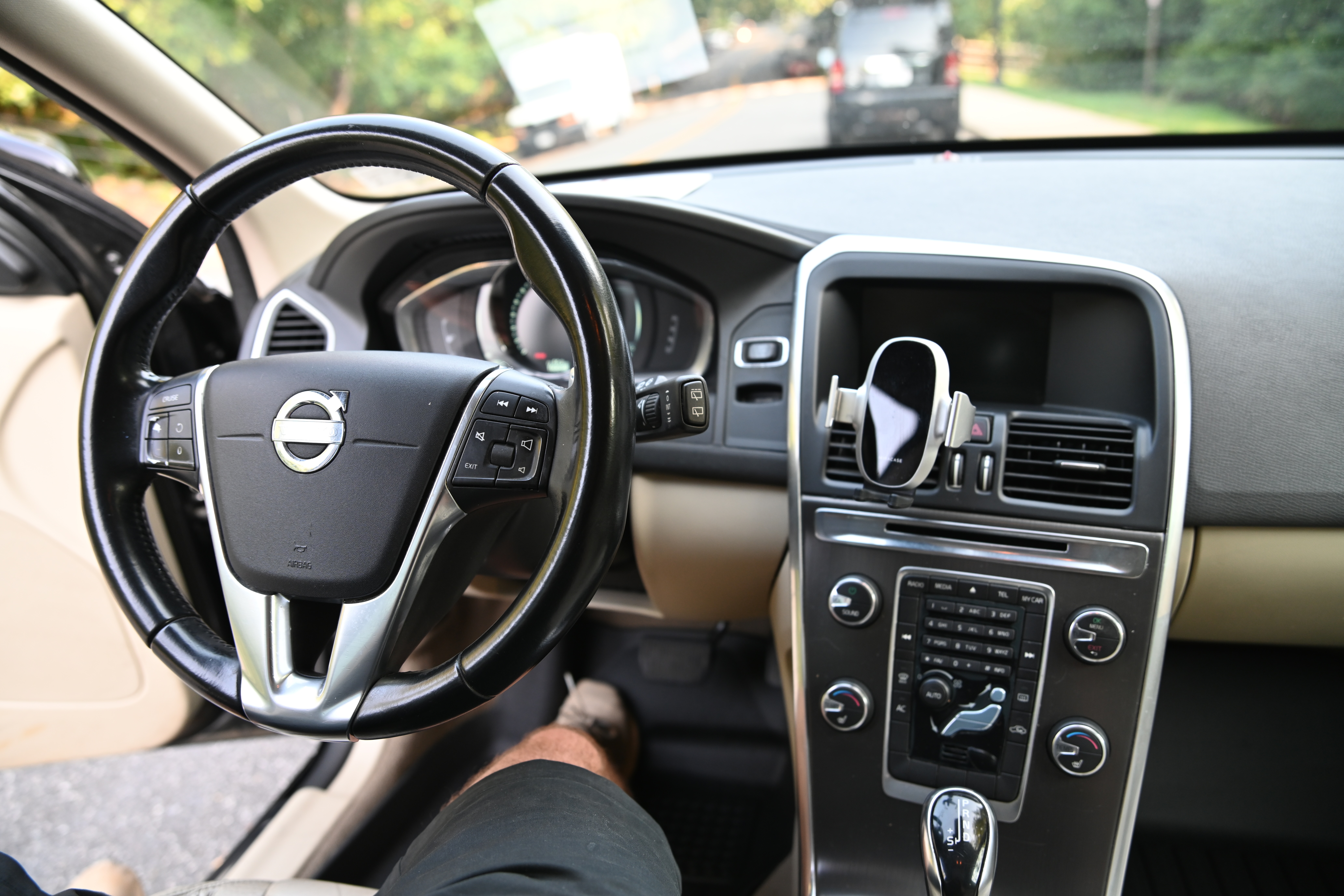 Used 2014 Volvo XC60 T6 AWD/4WD image 17