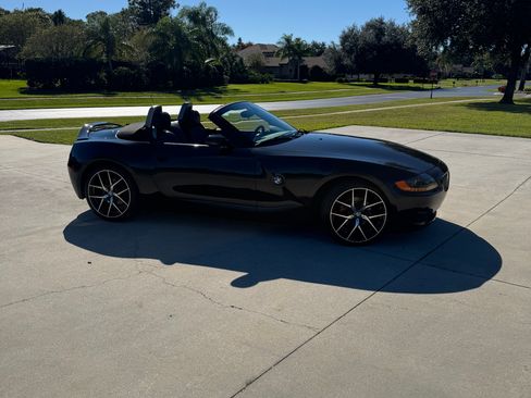 Used 2004 BMW Z4 2.5i RWD image 5