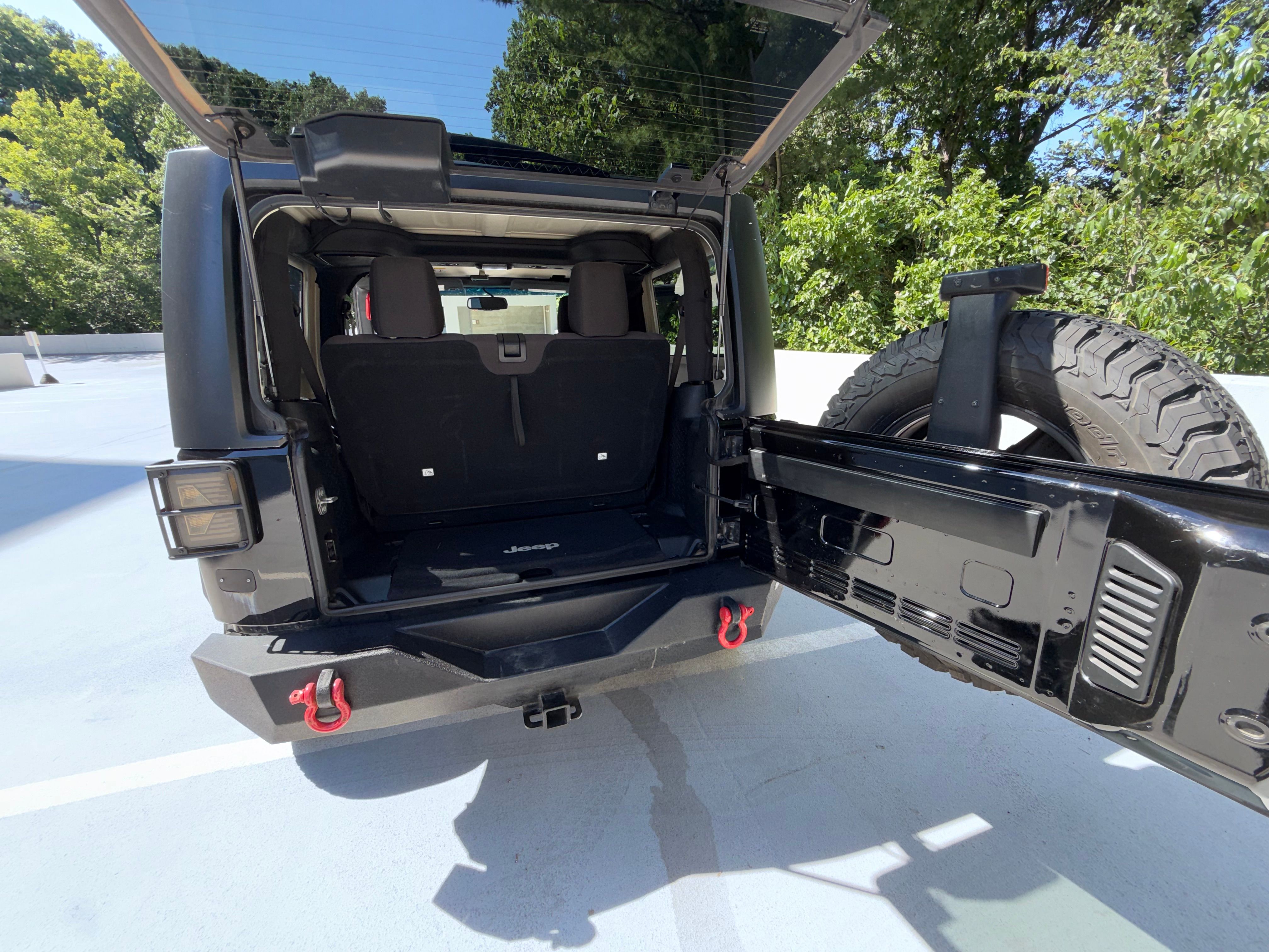 Used 2017 Jeep Wrangler Sport AWD/4WD image 16
