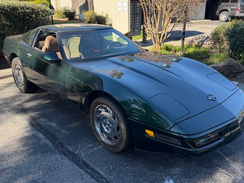 Used 1995 Chevrolet Corvette Coupe image 4