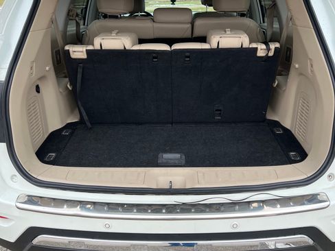 Used 2016 Nissan Pathfinder SL w/ Trailer Tow Package image 9