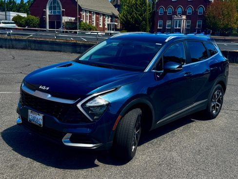 Used 2023 Kia Sportage EX image 6