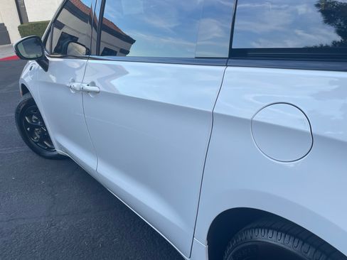 Used 2023 Chrysler Pacifica Touring-L w/ S Appearance Package image 24