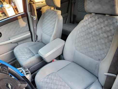 Used 2006 Chevrolet Equinox LT image 16