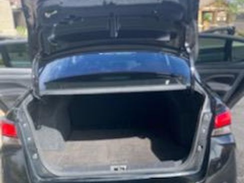 Used 2021 Nissan Versa SV image 11