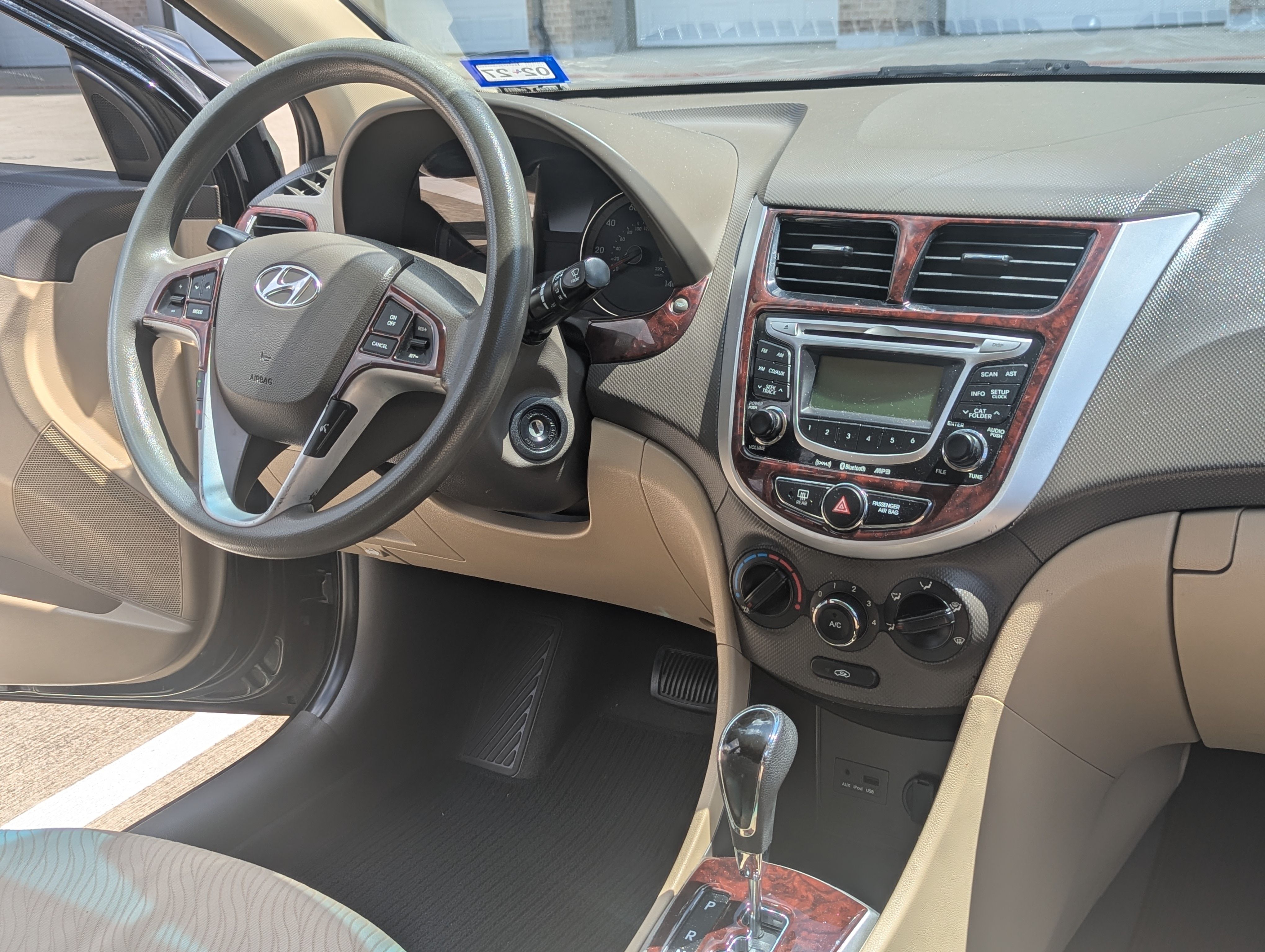 Used 2013 Hyundai Accent GLS w/ Premium Pkg FWD image 21