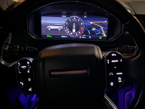 Used 2020 Land Rover Range Rover HSE image 4