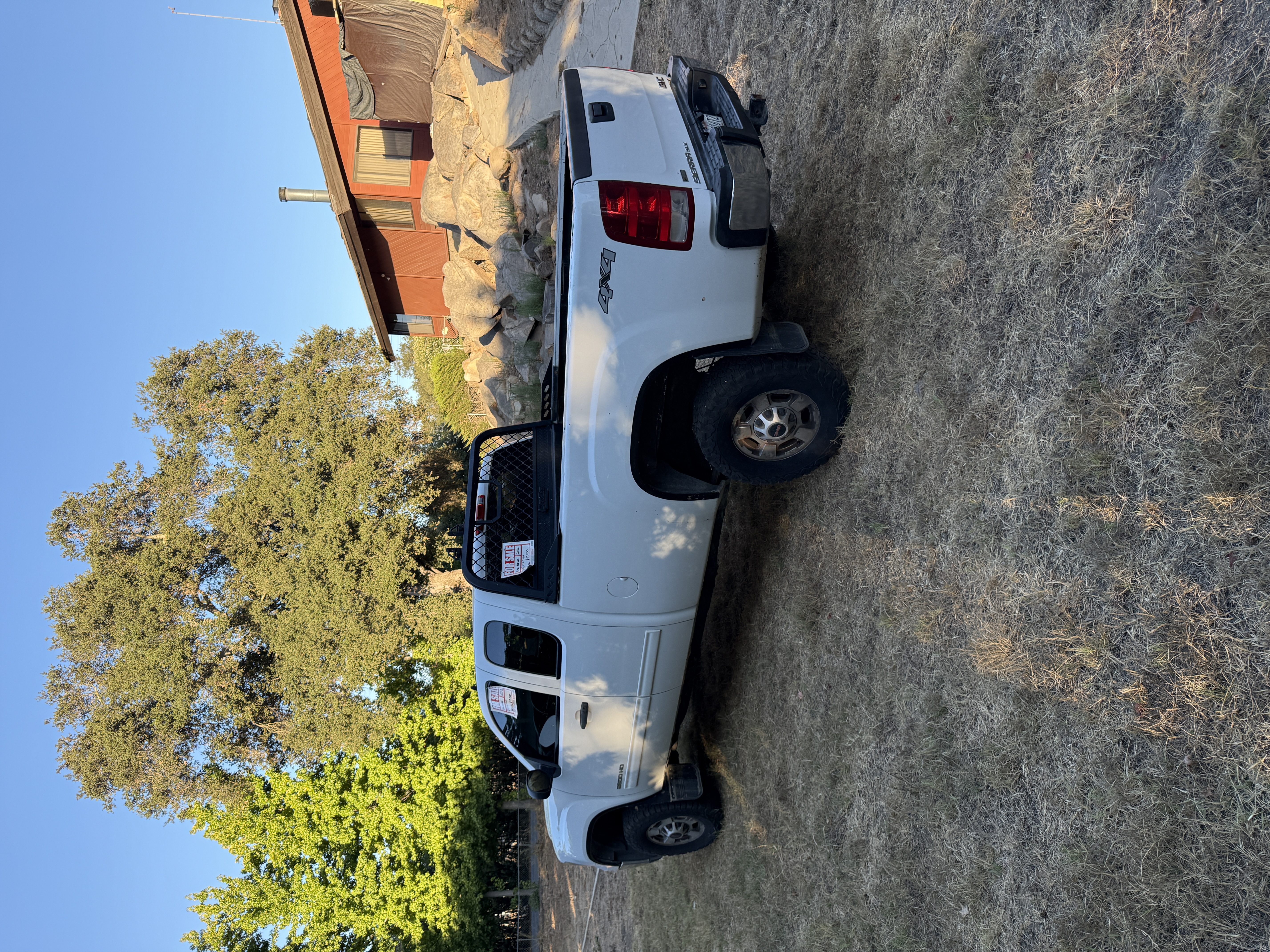 Used 2012 GMC Sierra 2500 SLE AWD/4WD image 2