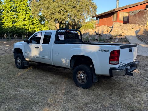 Used 2012 GMC Sierra 2500 SLE AWD/4WD image 2