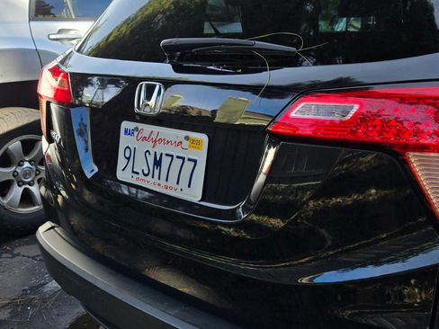 Used 2017 Honda HR-V EX image 4