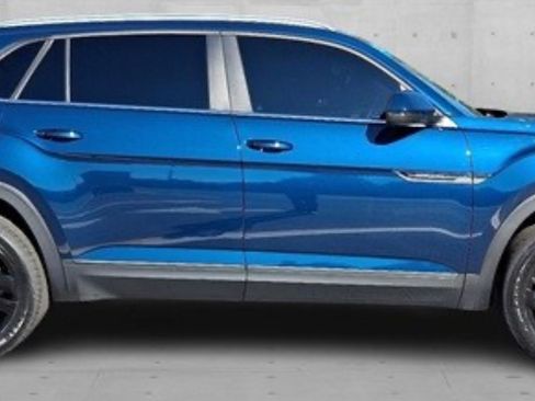 Used 2022 Volkswagen Atlas Cross Sport SEL R-Line image 5