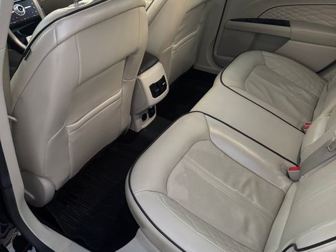 Used 2017 Ford Fusion Platinum FWD image 13