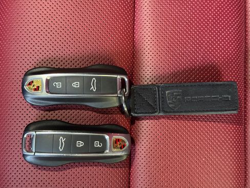 Used 2023 Porsche 911 Carrera S image 16