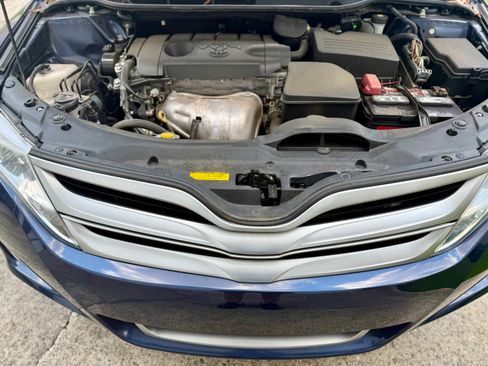 Used 2015 Toyota Venza XLE image 9