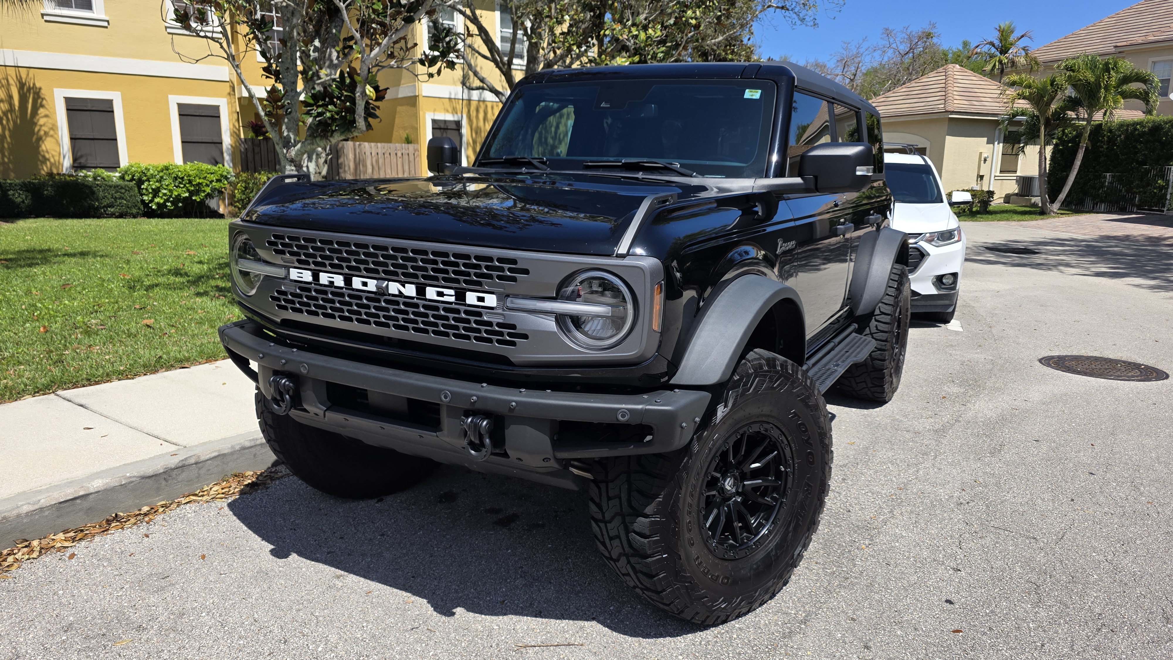 Used 2023 Ford Bronco Badlands AWD/4WD image 2