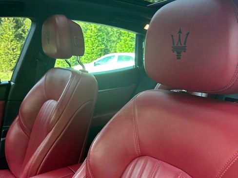 Used 2022 Maserati Levante Modena AWD/4WD image 17