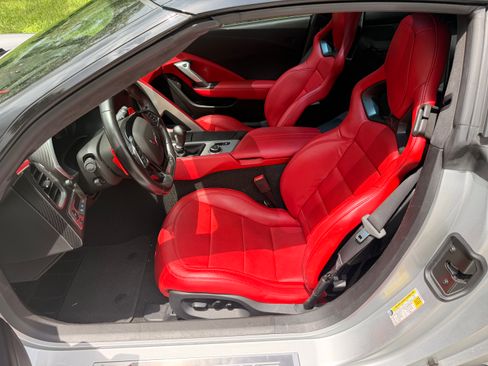 Used 2018 Chevrolet Corvette Z06 RWD image 8