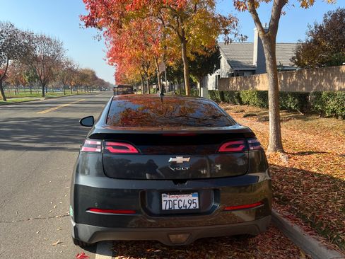 Used 2014 Chevrolet Volt Premium w/ Premium Trim Package image 6