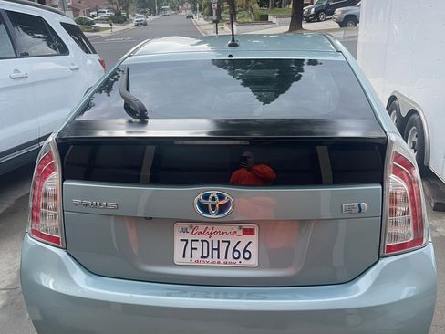 Used 2014 Toyota Prius Three image 1