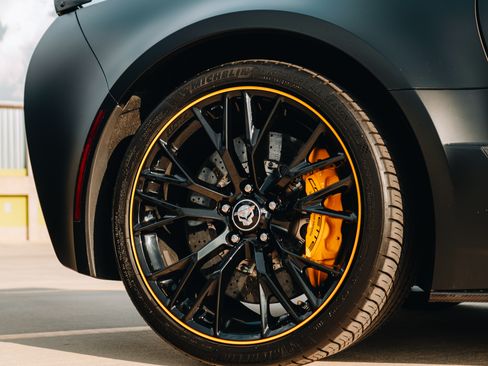 Used 2016 Chevrolet Corvette Z06 w/ C7.r Special Edition RWD image 14