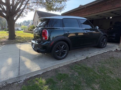Used 2011 MINI Cooper Countryman S image 2