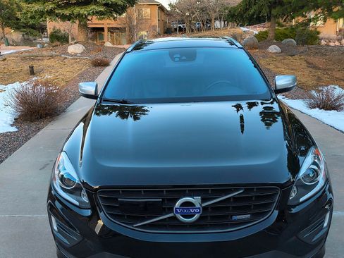 Used 2015 Volvo XC60 T6 R-Design Platinum image 2