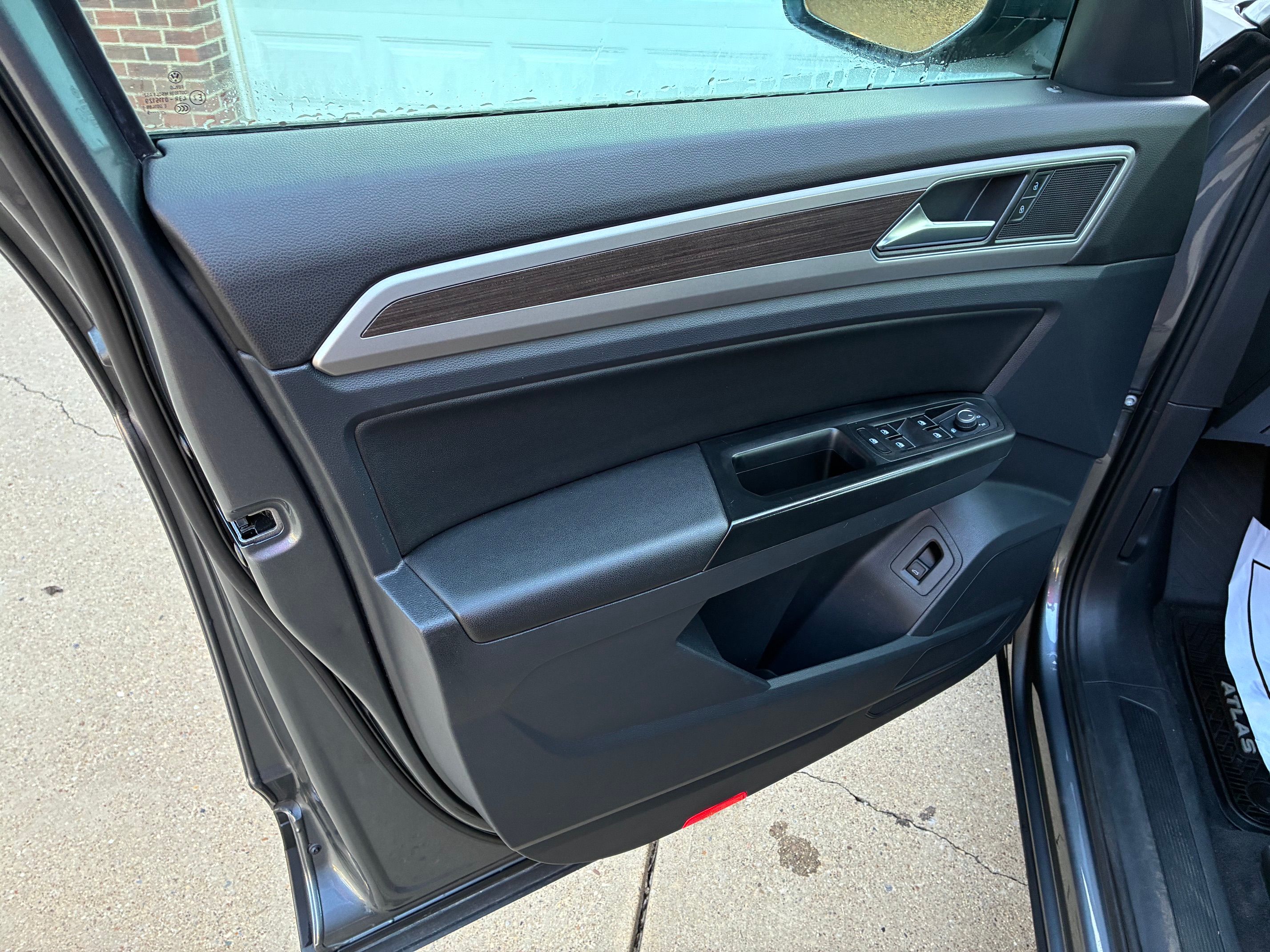 Used 2019 Volkswagen Atlas SE w/ Panoramic Sunroof Package AWD/4WD image 18