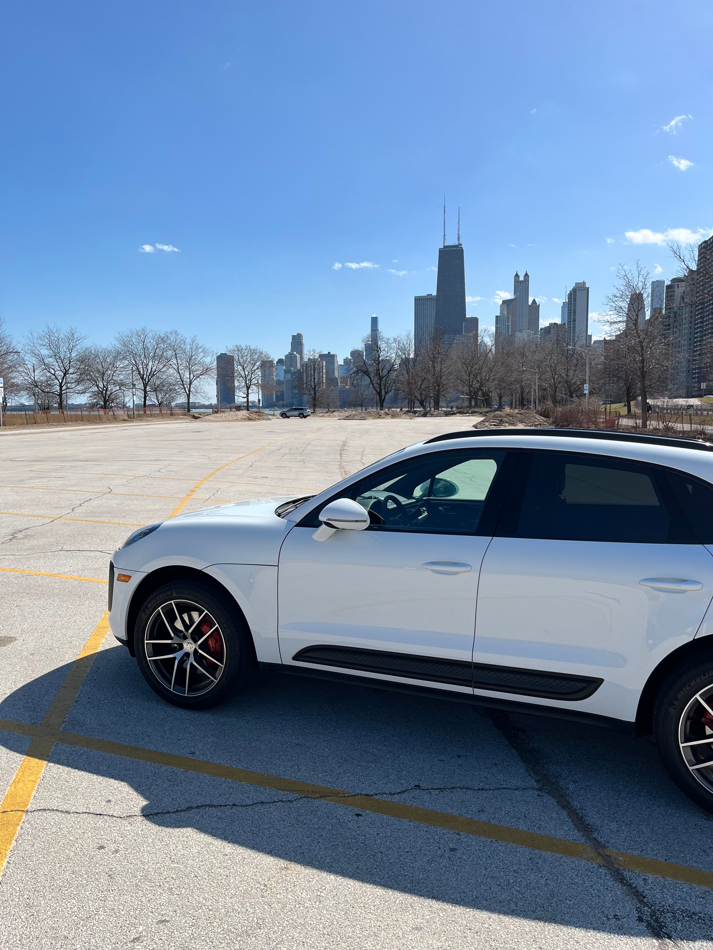 Used 2025 Porsche Macan S AWD/4WD image 2