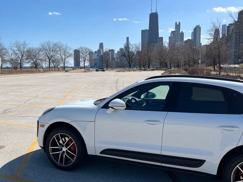 Used 2025 Porsche Macan S image 2