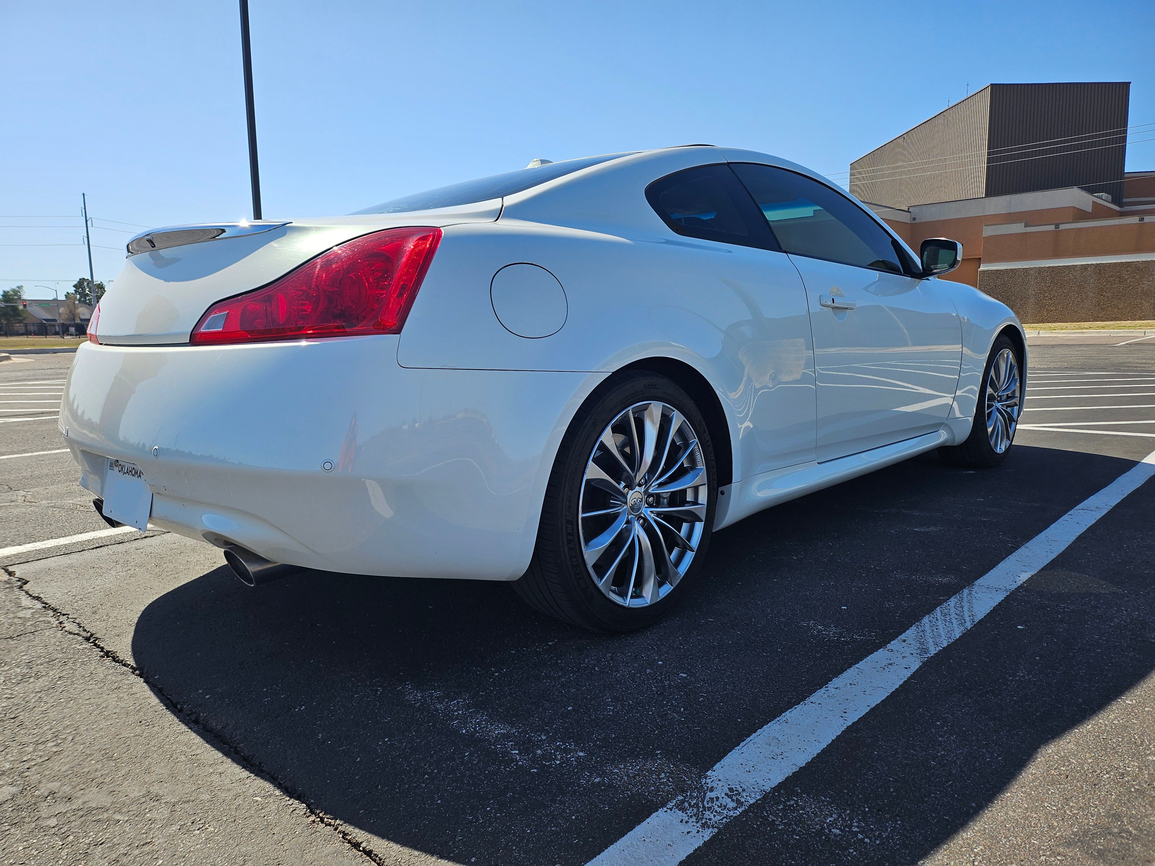 Used 2014 INFINITI Q60 Sport RWD image 12