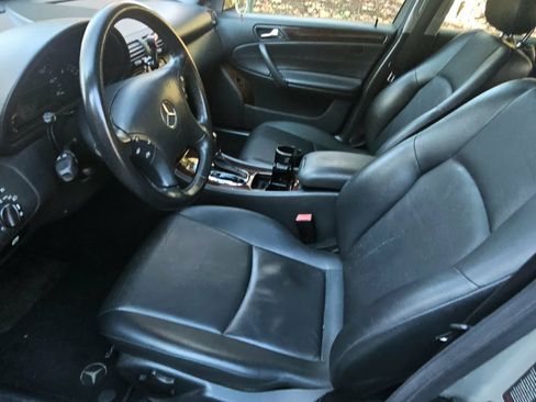 Used 2003 Mercedes-Benz C 240 Sedan image 5