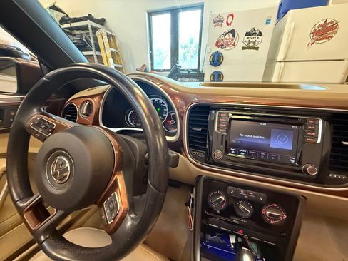 Used 2017 Volkswagen Beetle 1.8T SE image 5