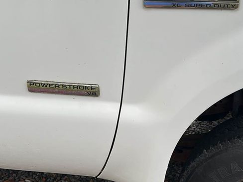 Used 2007 Ford F350 4x4 Regular Cab DRW Super Duty image 6