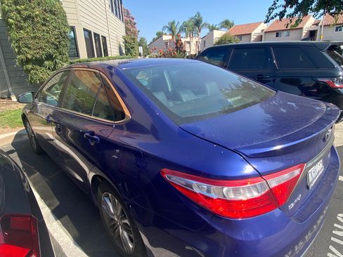 Used 2015 Toyota Camry SE FWD image 4