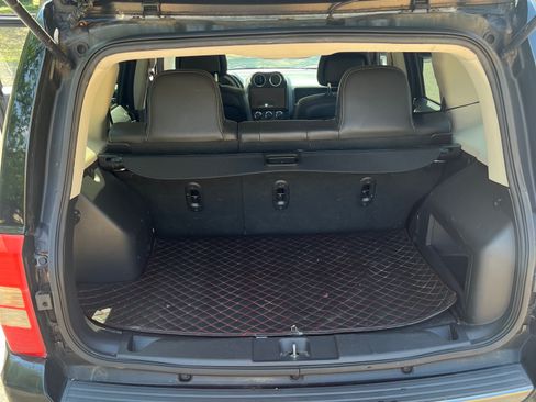 Used 2016 Jeep Patriot Sport w/ Power Value Group AWD/4WD image 12