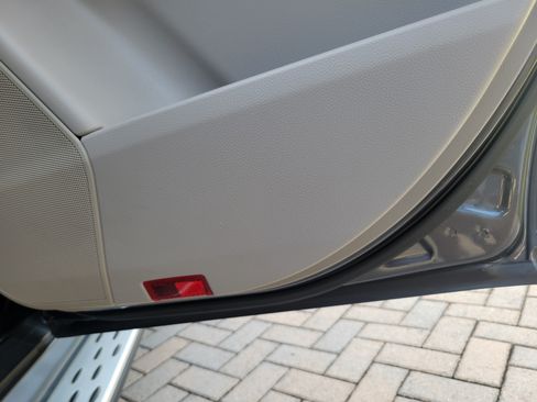 Used 2012 Mercedes-Benz ML 350 BlueTEC 4MATIC image 17