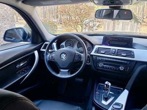 Used 2014 BMW 320i Sedan image 27
