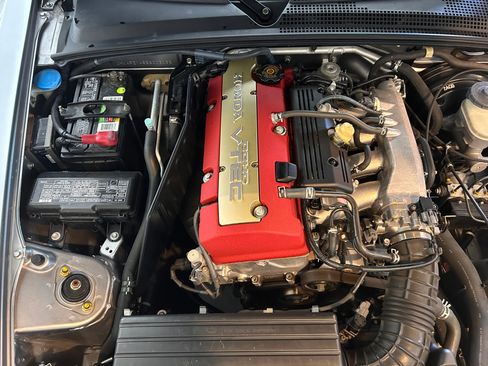 Used 2005 Honda S2000 image 8