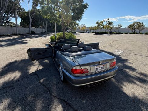Used 2005 BMW 330Ci Convertible image 12