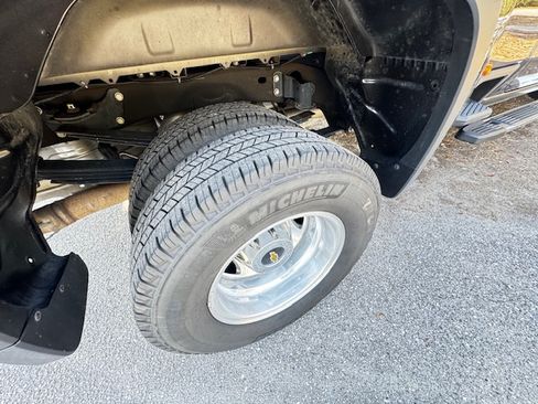 Used 2021 Chevrolet Silverado 3500 High Country image 10