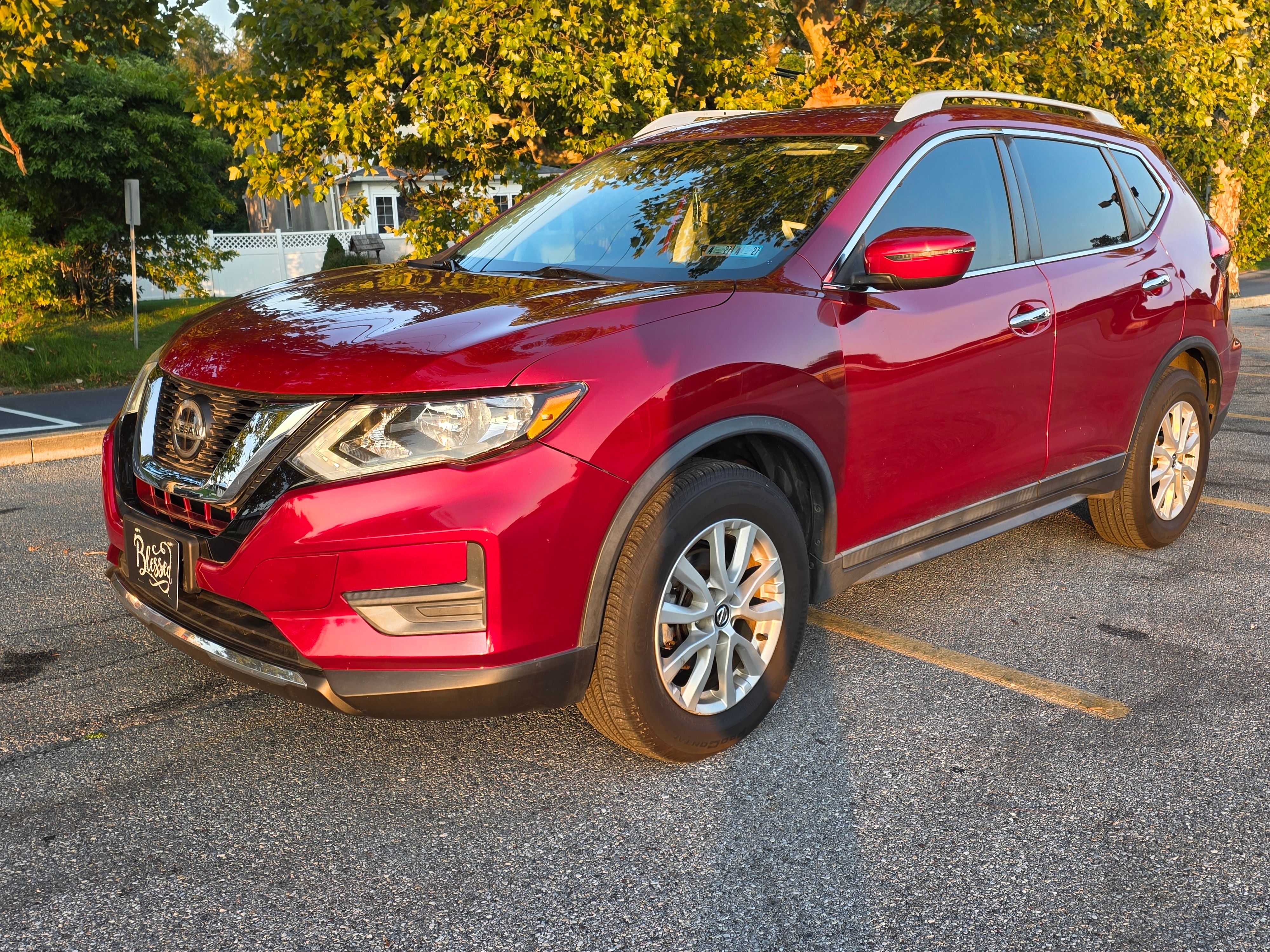 Used 2020 Nissan Rogue SV AWD/4WD image 1