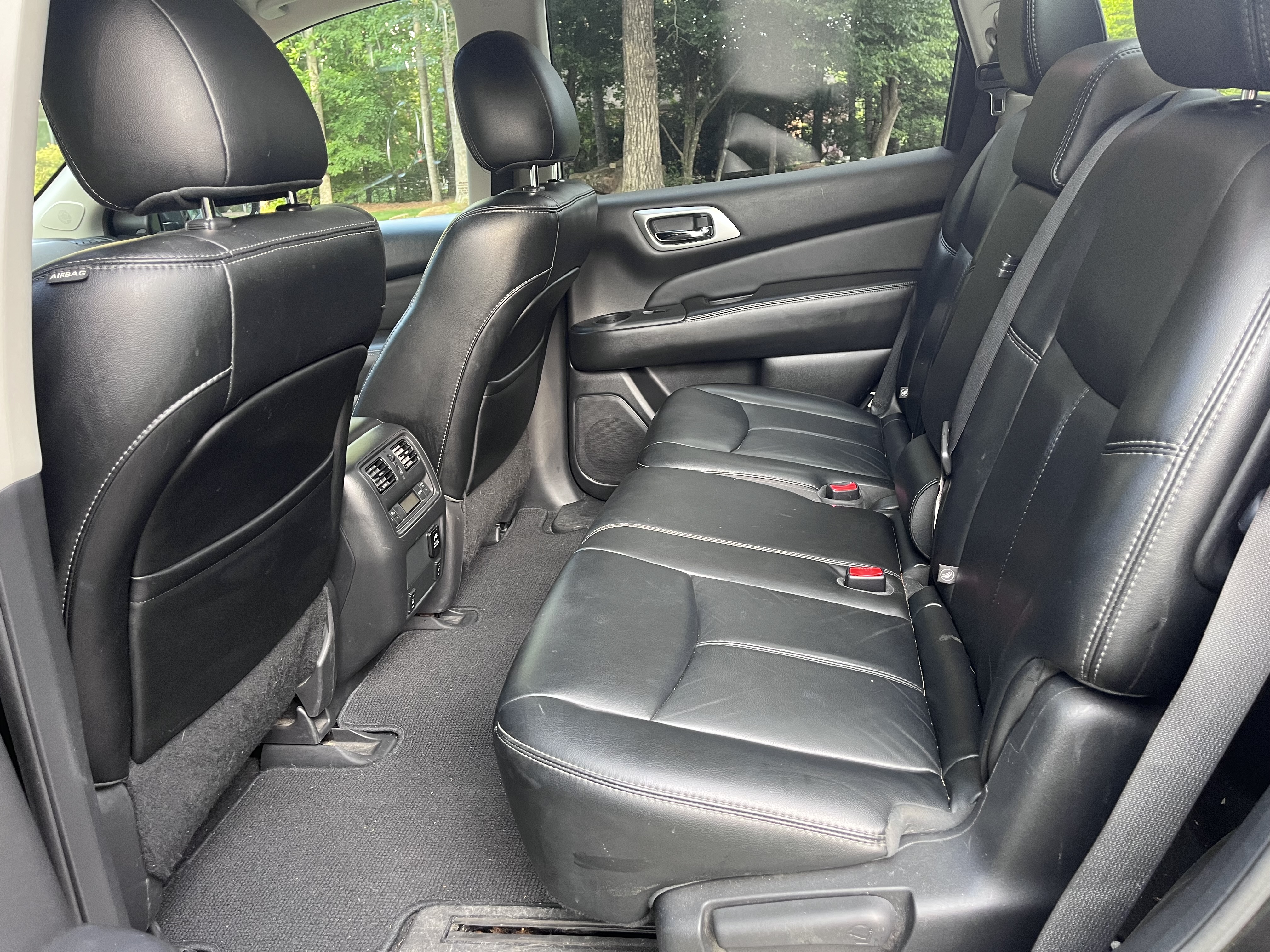 Used 2015 Nissan Pathfinder SL w/ SL Premium Package AWD/4WD image 13