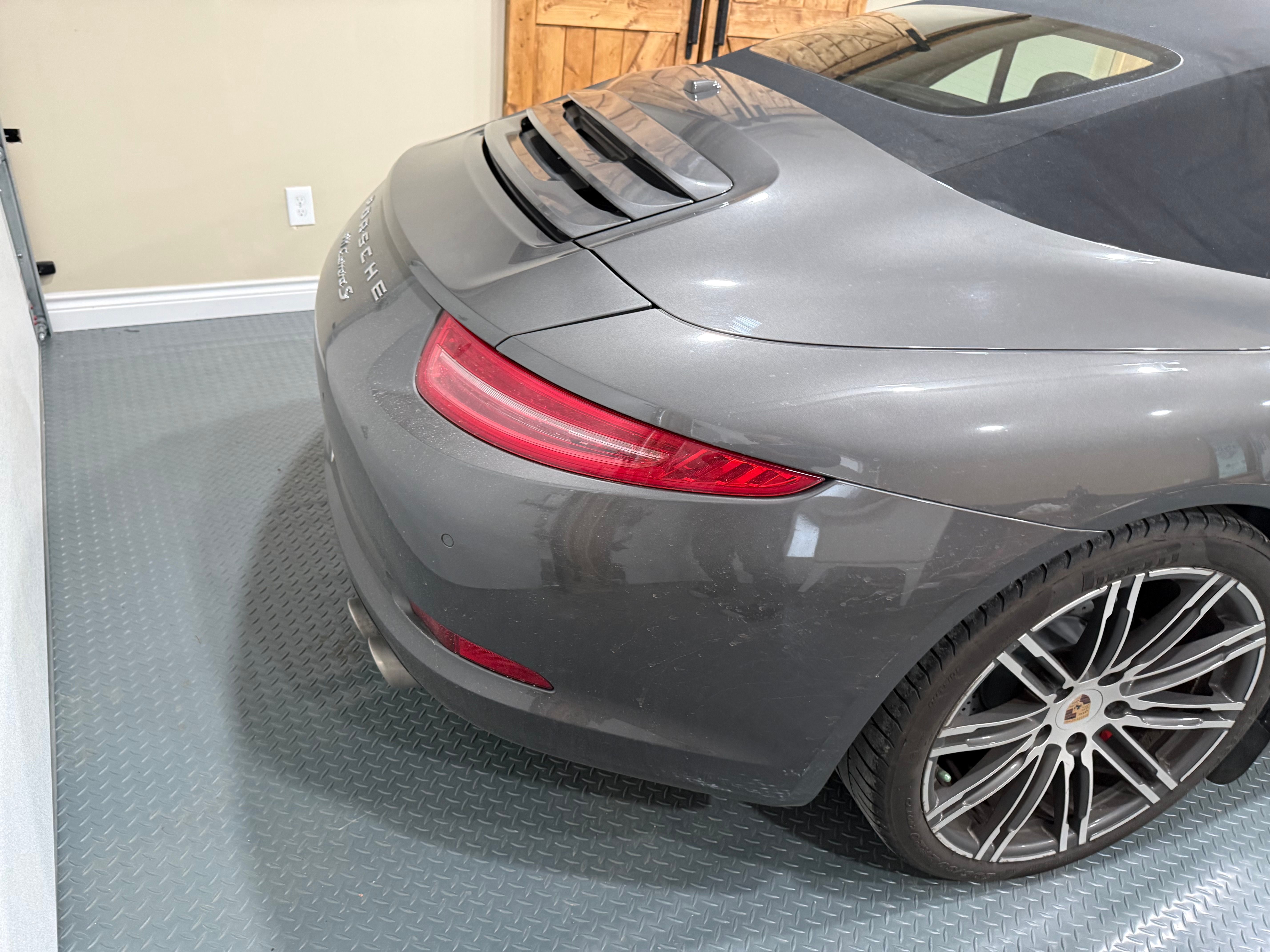 Used 2015 Porsche 911 Carrera S RWD image 4