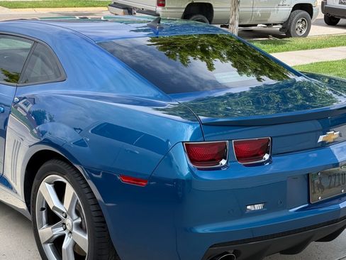 Used 2010 Chevrolet Camaro SS w/ RS Package RWD image 5