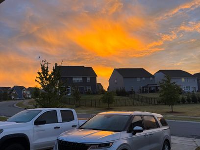 Used 2023 Kia Carnival LX