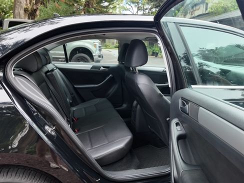 Used 2014 Volkswagen Jetta SE FWD image 12