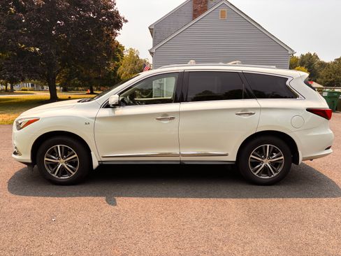 Used 2019 INFINITI QX60 Luxe w/ Essential Package AWD/4WD image 6