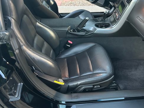 Used 2006 Chevrolet Corvette Convertible w/ Preferred Equipment Group RWD image 18