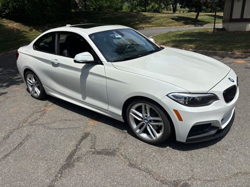 Used 2016 BMW 228i Coupe RWD image 2