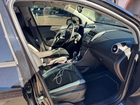 Used 2016 Chevrolet Trax LTZ w/ Midnight Edition image 5